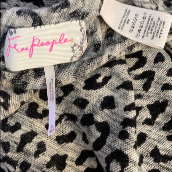 Free People Scarf Oversized Leopard Animal Print - Picture 8 of 9